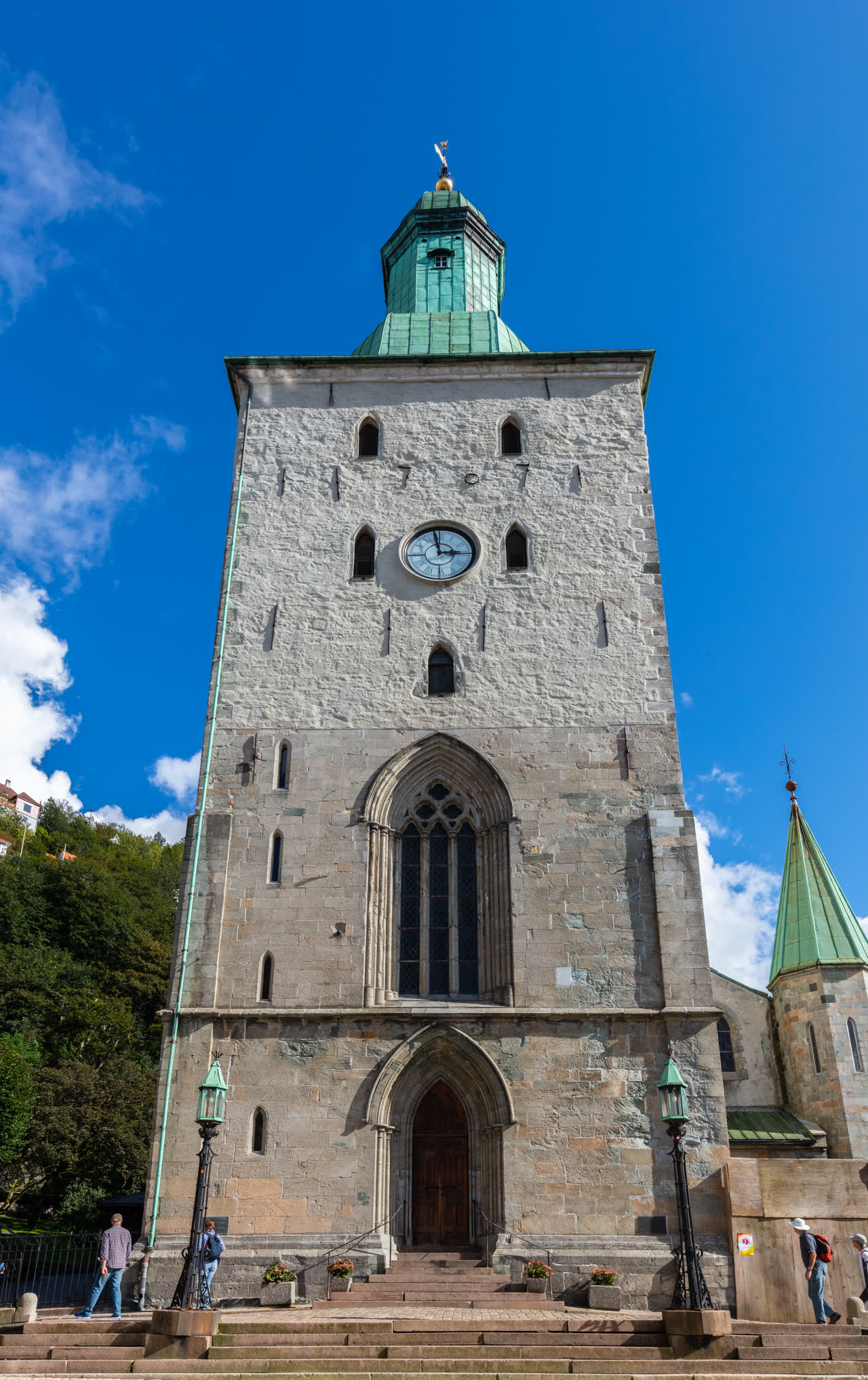 Bergen domkirke i sentrum, hovedscene for orgelfestivalen