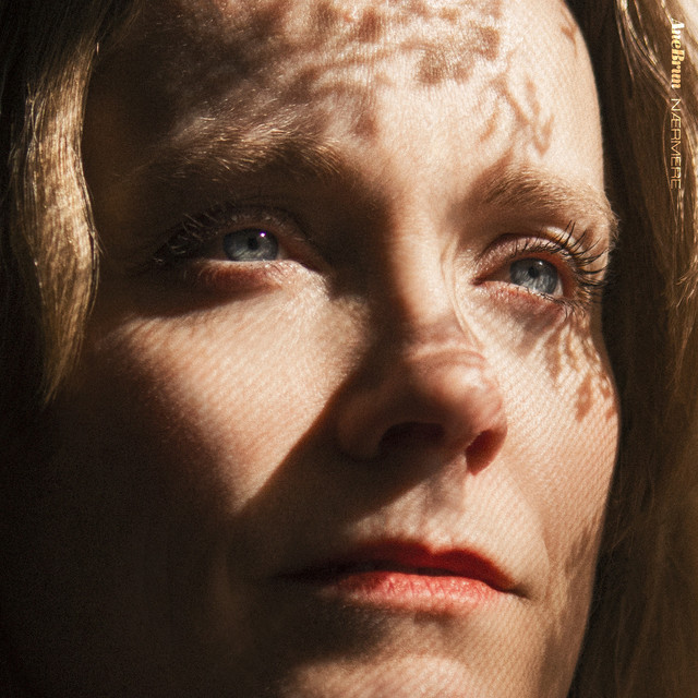 Nærmere (2022) cover